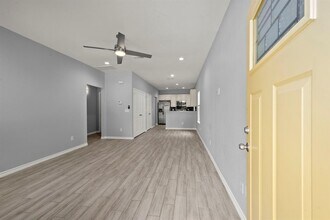 16670 Meadowcroft St in Montgomery, TX - Building Photo - Building Photo