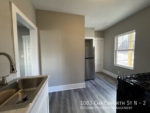 1083 Chatsworth St N in St. Paul, MN - Building Photo - Building Photo