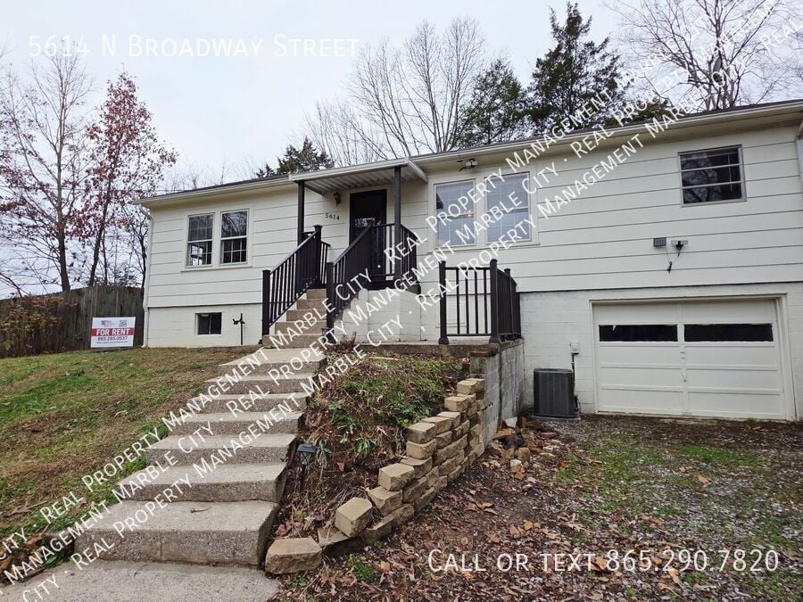 5614 N Broadway St in Knoxville, TN - Building Photo
