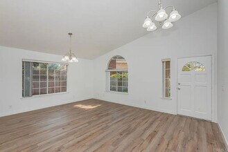 1167 Meadow Lake Dr in Vista, CA - Building Photo - Building Photo