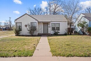 2703 23rd St in Lubbock, TX - Building Photo