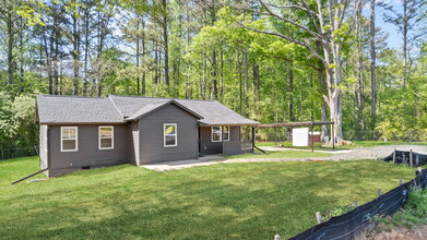 3917 Dallas Acworth Hwy NW in Acworth, GA - Foto de edificio - Building Photo