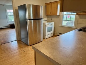 8424 E Lake Rd in Erie, PA - Building Photo - Building Photo