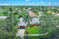 10460 SW 16th Pl in Davie, FL - Foto de edificio - Building Photo