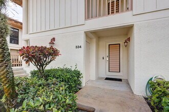 334 Brackenwood Cir in Palm Beach Gardens, FL - Building Photo - Building Photo