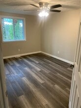 5471 Martins Crossing Rd in Stone Mountain, GA - Building Photo - Building Photo