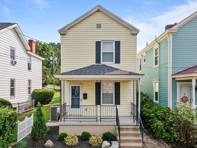 property at 325 Elizabeth St