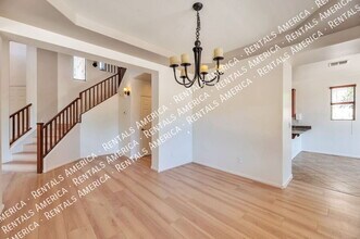 5433 W Redbird Rd in Phoenix, AZ - Foto de edificio - Building Photo