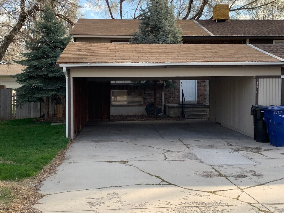 1324 E 4200 S in Millcreek, UT - Foto de edificio