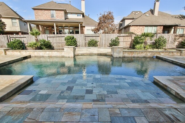 property at 35 Winhall Pl