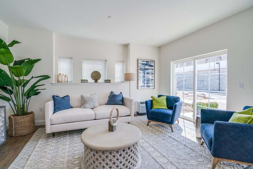 Fieldstone at Commack 55+ Commack, NY Apartments For Rent