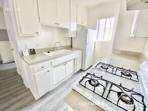 1827 Butler Ave, Unit 4 in Los Angeles, CA - Building Photo - Building Photo