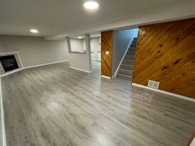 12243-12142 142 Ave NW in Edmonton, AB - Building Photo