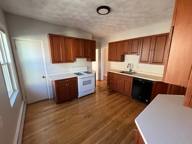 69 Frederick Ave, Unit 69 in Medford, MA - Building Photo - Building Photo