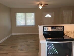 136 N Audrey Cir NW in Fort Walton Beach, FL - Building Photo - Building Photo