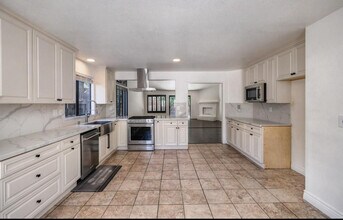 7044 Palm Ave in Fair Oaks, CA - Building Photo - Building Photo