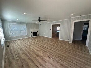 701 Eastwood Rd in Wilmington, NC - Building Photo - Building Photo