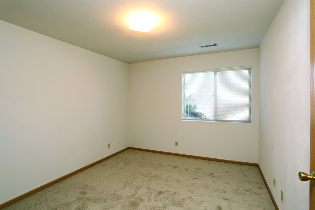 Terra Creek Apartments Rockford, IL Apartments