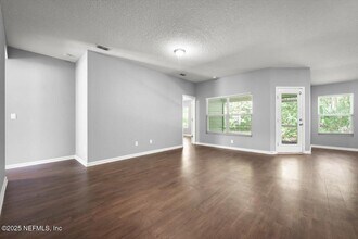 613 Washington Ln in Green Cove Springs, FL - Building Photo - Building Photo