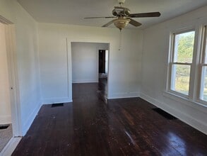 3044 E Carpenter St in Springfield, IL - Building Photo - Building Photo