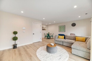 7200 N Western Ave in Chicago, IL - Building Photo