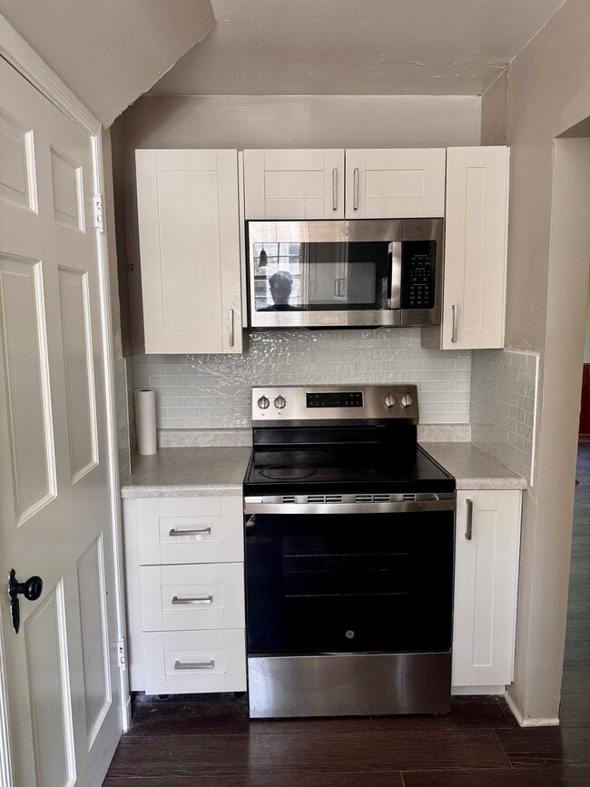 1305 Collegewood St in Ypsilanti, MI - Building Photo - Building Photo