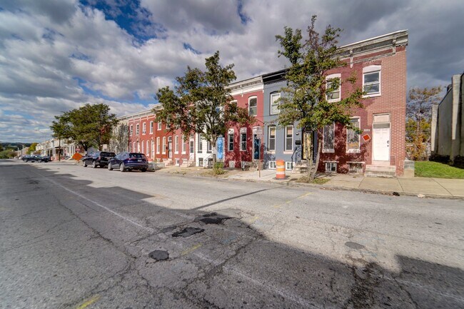 2132 W Fayette St in Baltimore, MD - Building Photo - Building Photo