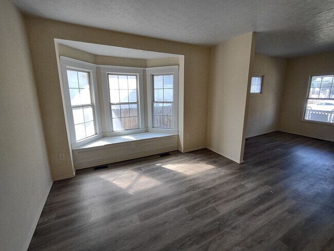 1459 Ridgewood Ave in Lakewood, OH - Building Photo - Building Photo
