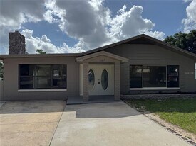 107 N Galena Ave in Minneola, FL - Building Photo