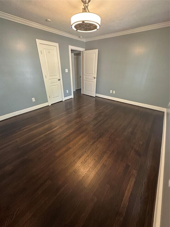 4924 Polk St in Houston, TX - Building Photo - Building Photo