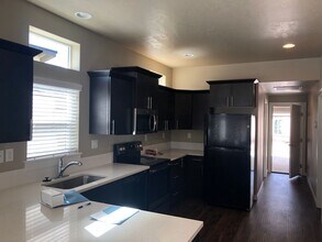 1526 NE Butler Market Rd in Bend, OR - Building Photo - Building Photo