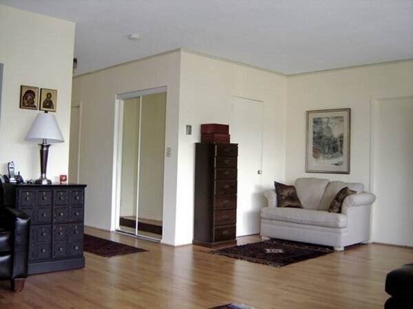 22 Chestnut Pl, Unit 311 in Brookline, MA - Building Photo - Building Photo