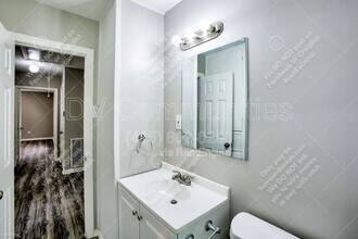709 S 7th St in Baytown, TX - Building Photo - Building Photo