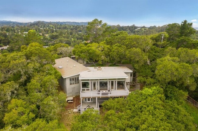 property at 30 Knollcrest Rd