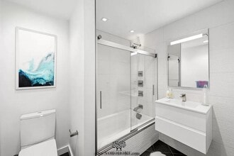 136 Beekman St in New York, NY - Foto de edificio - Building Photo