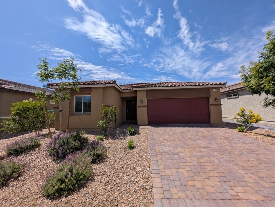 4333 Glossier Ave in North Las Vegas, NV - Building Photo