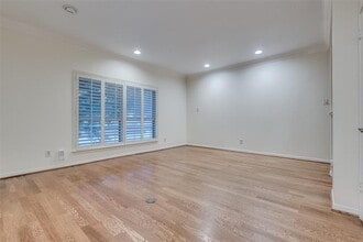 3332 Hawthorne Ave in Dallas, TX - Building Photo - Building Photo