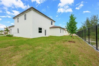 2232 SE 30th St in Homestead, FL - Foto de edificio - Building Photo