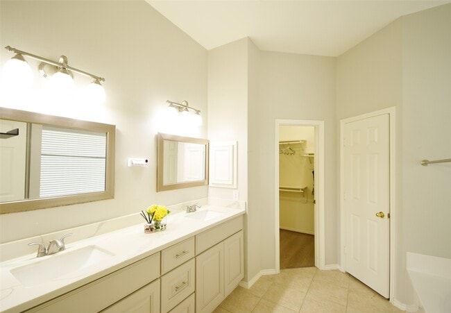 property at 3219 Summerland Dr