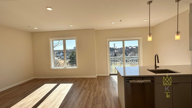 458 Washington St, Unit 207 in Boston, MA - Building Photo - Building Photo