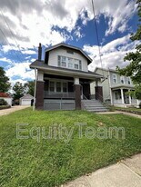 3823 Drake Ave in Cincinnati, OH - Building Photo