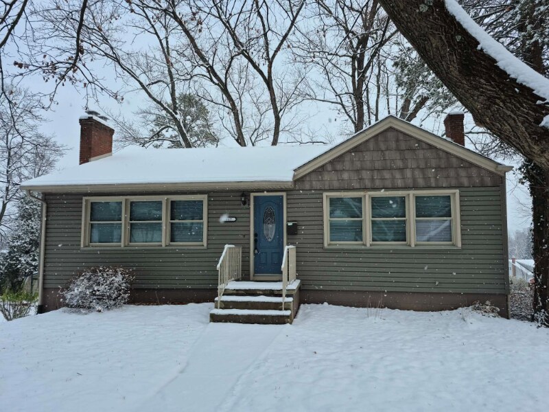 317 Ruskin Dr in Altoona, PA - Building Photo