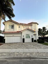 6801 NW 113th Ct in Doral, FL - Building Photo - Building Photo