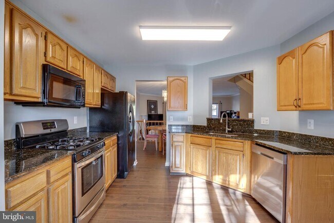 6808 Compton Valley Pl in Centreville, VA - Building Photo - Building Photo