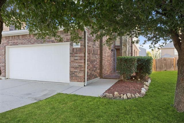 12145 Walden Wood Dr in Fort Worth, TX - Building Photo - Building Photo