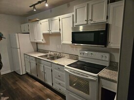 141 Orchard View Ln in Blanchester, OH - Building Photo