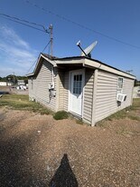 210 W Spg St in Covington, TN - Building Photo