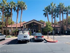 3460 Cactus Shadow St in Las Vegas, NV - Building Photo - Building Photo