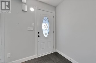 64 Nash Rd S in Hamilton, ON - Building Photo - Building Photo