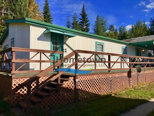 387 N River Lake Dr in Clark Fork, ID - Building Photo - Building Photo